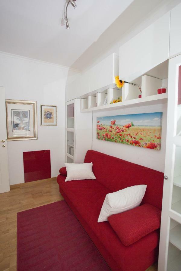 Appia Tourist Apartment ローマ エクステリア 写真
